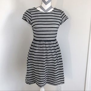Ann Taylor Black & White Dress Size 0